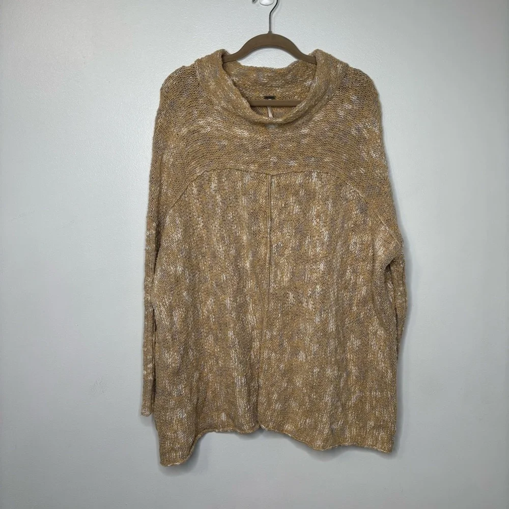 Free People Oversized Mock Neck Swing Sweater L Tan Marled Knit Cozy Boho